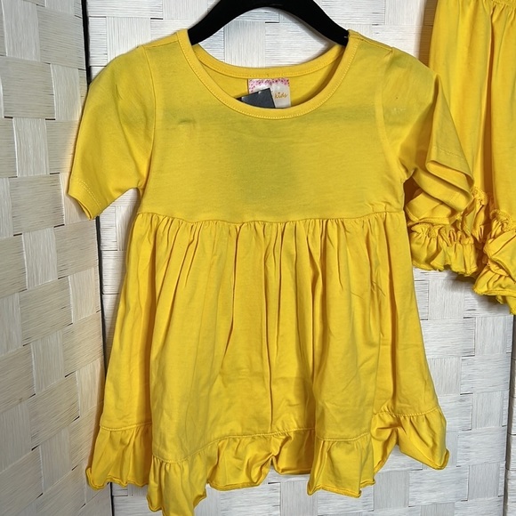SISSYMINI Yellow Ruffle Shorts and Top - Picture 2 of 6